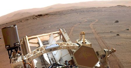 Przed łazikiem NASA Perseverance największe dotychczas wyzwanie. Musi poradzić sobie sam