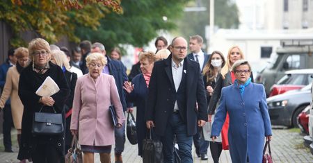 Protest medyków. MZ o porozumieniu, a strajkujący o jego braku