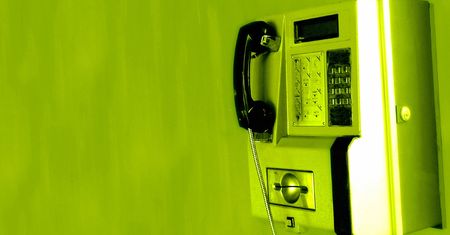 Budki telefoniczne wracają do żywych