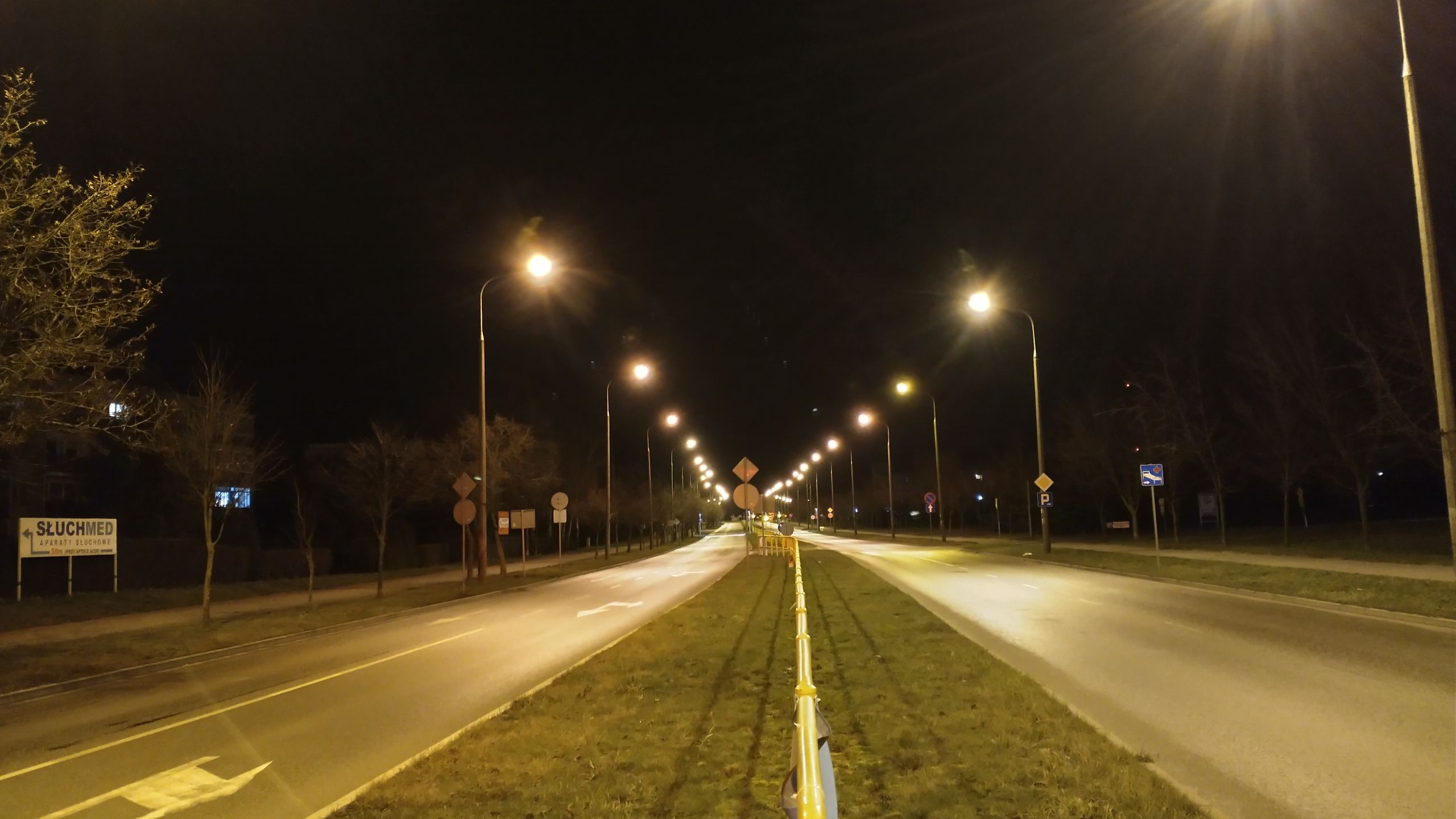 Motorola Moto G8 Power po dwóch dniach testów. Jest solidnie 11