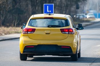 Bat na egzaminatorów. Sprawdzą, którzy masowo oblewają kursantów