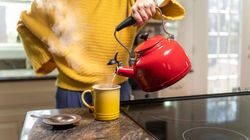 Tak gorące napoje wpływają na organizm. Większe ryzyko podrażnień żołądka i raka