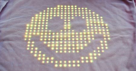 Wyraź siebie w 1024 diodach LED z tshirtOS [wideo]