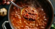 Włoch złapałby się za głowę. Sos przerobiony do zapiekanki to mistrzostwo świata