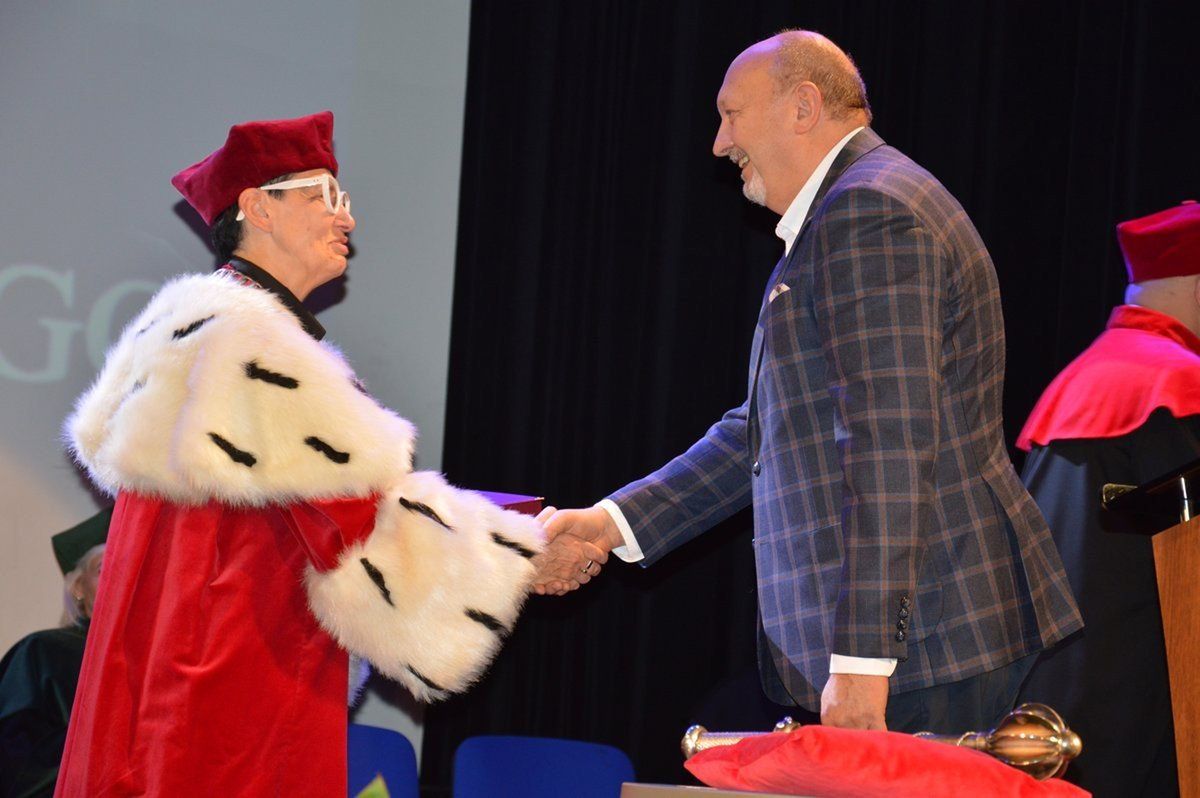 Srebrny Medal za Zasługi dla WSA otrzymał Marek Czopor, dyrektor Liceum Samorządowego