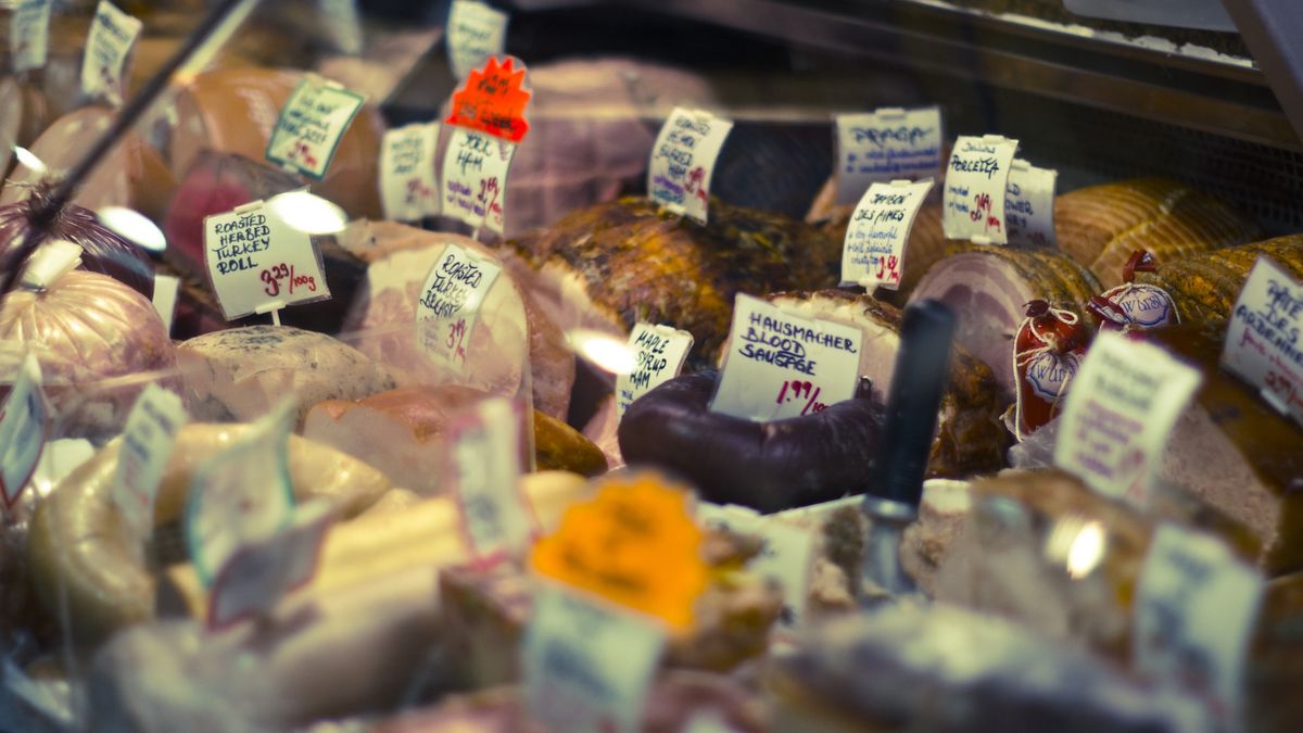 Mięso przestało być dla nas tak kuszącym produktem (zdj. ilustracyjne).