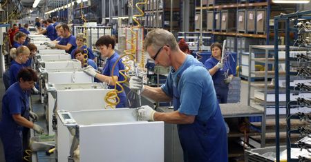 Chiny uderzają w kluczową branżę w Polsce. Rusza walka w Brukseli