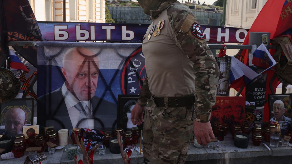 Memorials Continue To Surface Across Moscow One Week After Tragic Plane Crash Claims Wagner Group Members
MOSCOW, RUSSIA - AUGUST 30: (RUSSIA OUT) A man wearing military uniform with signs of PMC Wagner Group walks past to the portrait of warlord Yevgeny Prigozhin at an informal memorial for PMC Wagner Group and other participants of the war on Ukraine near the Kremlin, on August 30, 2023 in Moscow, Russia. Russian mercenary boss and former cook of Vladimir Putin, Yevgeny Prigizhin was buried at a cemetery in Saint Petersburg. (Photo by Contributor/Getty Images)
Contributor