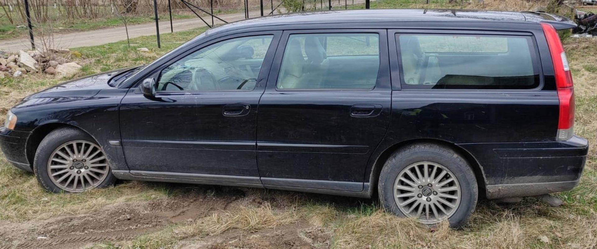 Pijany kierowca wjechał w ogrodzenie