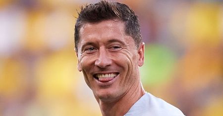 Robert Lewandowski pochwalił się NOWĄ FRYZURĄ! "Lewy się obciął" (FOTO)