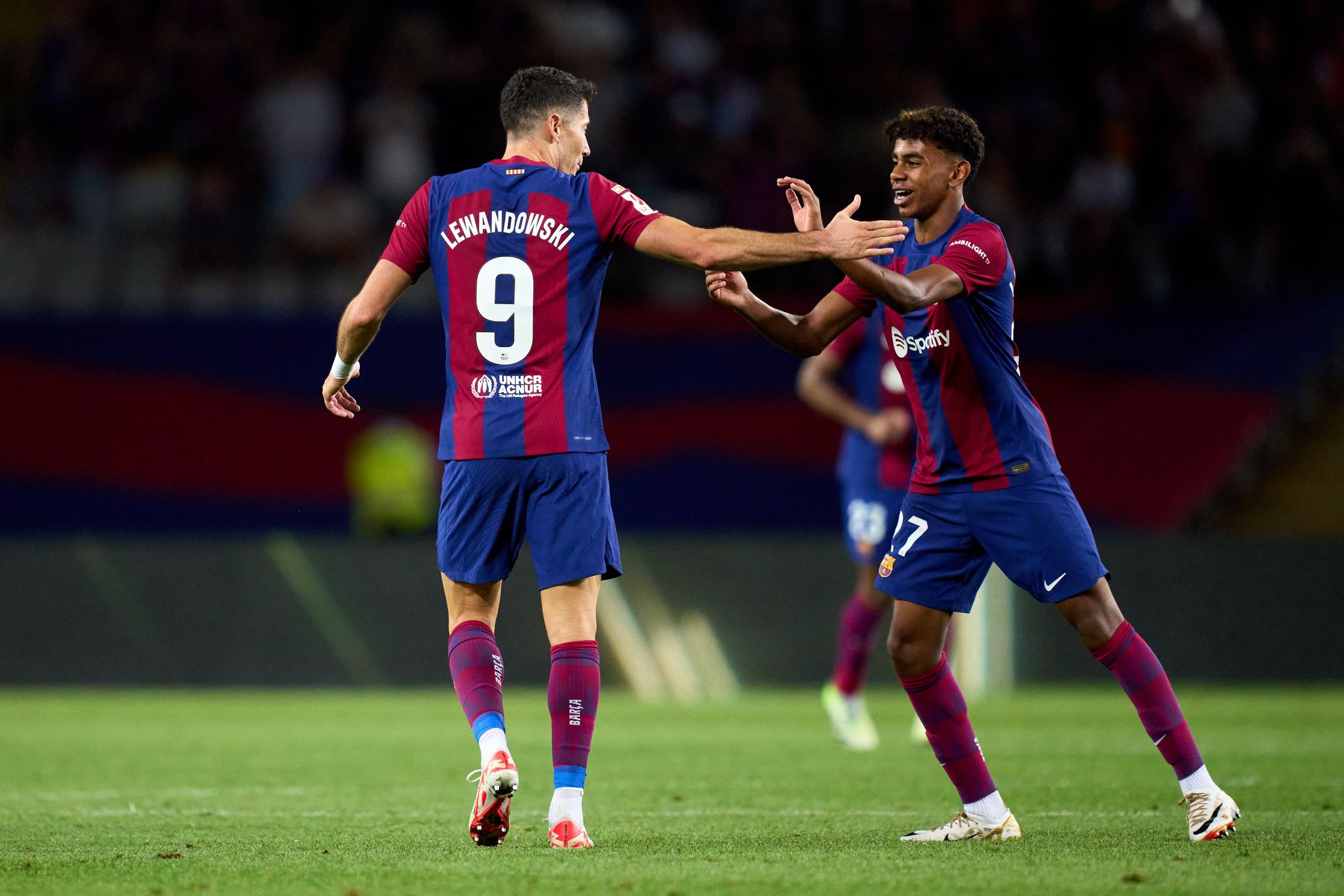Robert Lewandowski i Lamine Yamal