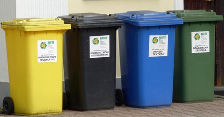 Koniec z darmowymi workami na śmieci. Tak zmieniają się zasady w gminach