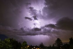 Pogoda. IMGW przedłużył ostrzeżenia przed burzami dla trzech województw