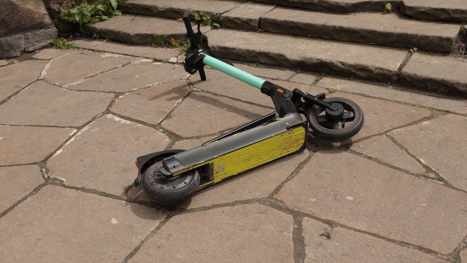 hulajnoga, kodeks drogowy, urban transport, electric scooter, mobility, przepisy ruchu drogowego, hulajnogi, ruch drogowy, transport, transport miejski