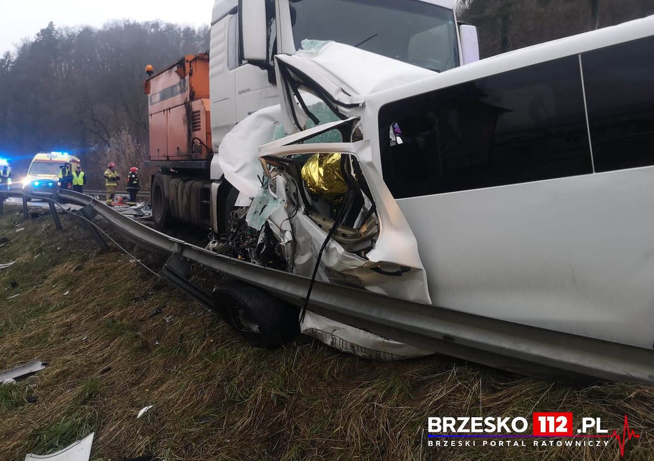 Tragiczny wypadek w Małopolsce. Nie żyją dwie osoby, kilku rannych