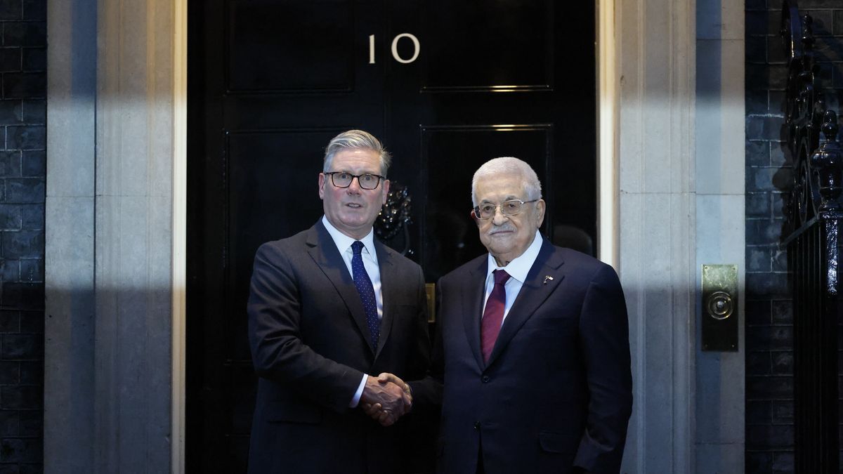 Keir Starmer i Mahmud Abbas