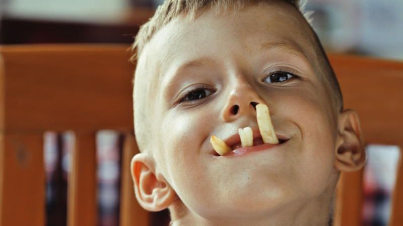 Dzieci w restauracjach bywają męczące dla innych gości