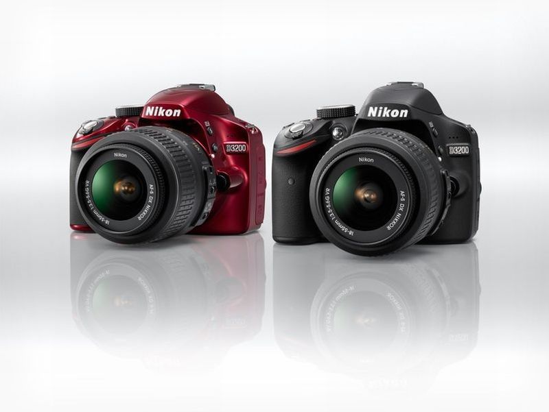 WU-1a, czyli nowy Nikon D3200 z nowym gadżetem