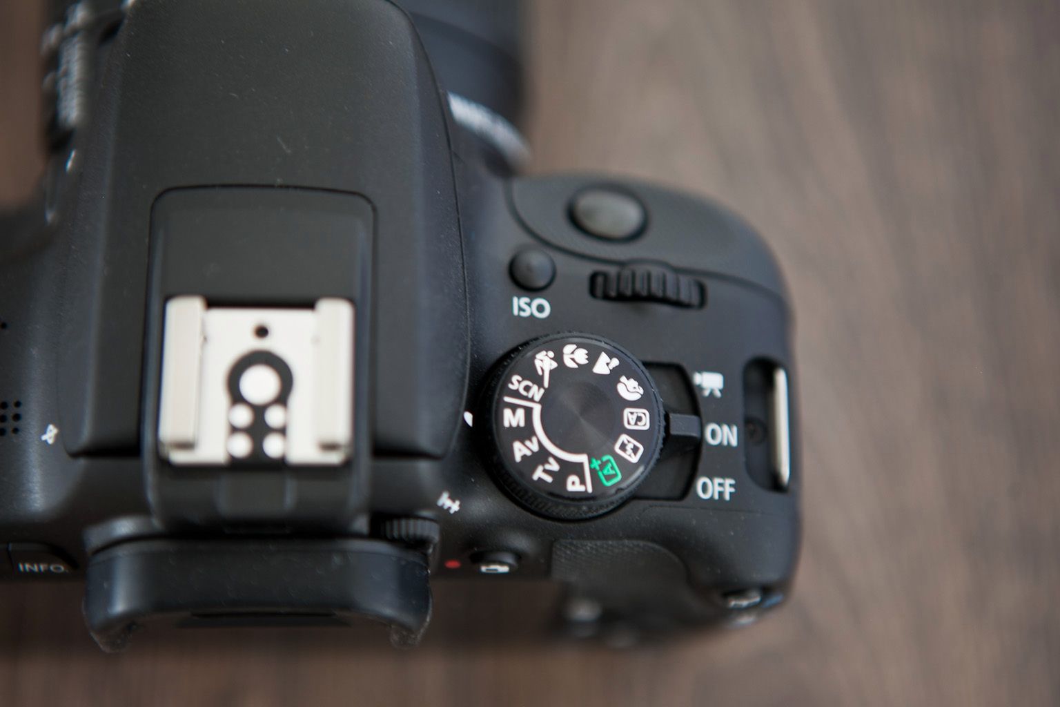 Canon EOS 100D - solidnie, ale bez fajerwerków 3