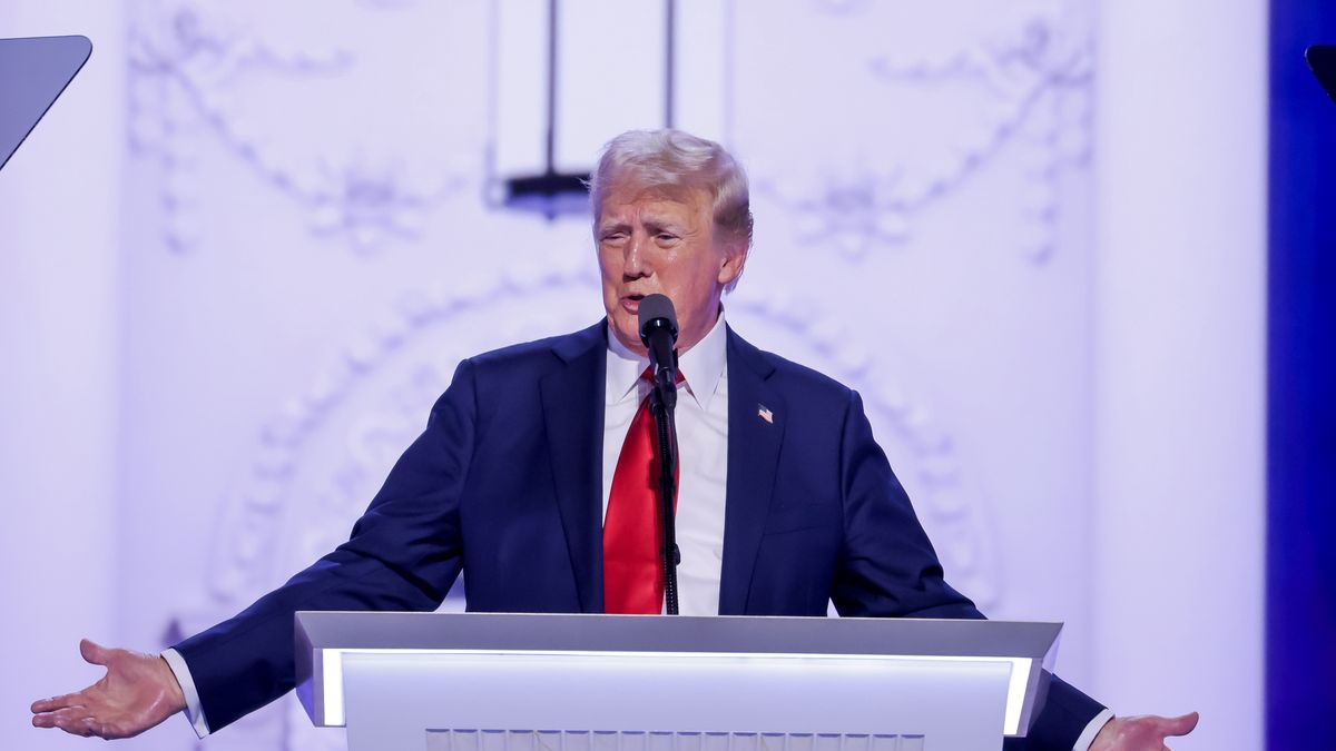 Republican presidential nominee Donald Trump speaks on the fourth day of the Republican National Convention (RNC) at Fiserv Forum in Milwaukee, Wisconsin, USA, 18 July 2024. The convention comes days after a 20-year-old Pennsylvania man attempted to assassinate former president and current Republican presidential nominee Donald Trump. The 2024 Republican National Convention is being held from 15 to 18 July, in which delegates of the United States' Republican Party select the party's nominees for president and vice president in the 2024 United States presidential election. EPA/JUSTIN LANE Dostawca: PAP/EPA.