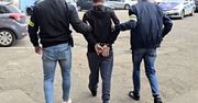 Ukradł skarbonę razem ze stołem i szedł z tym przez miasto. Mężczyzna został zatrzymany