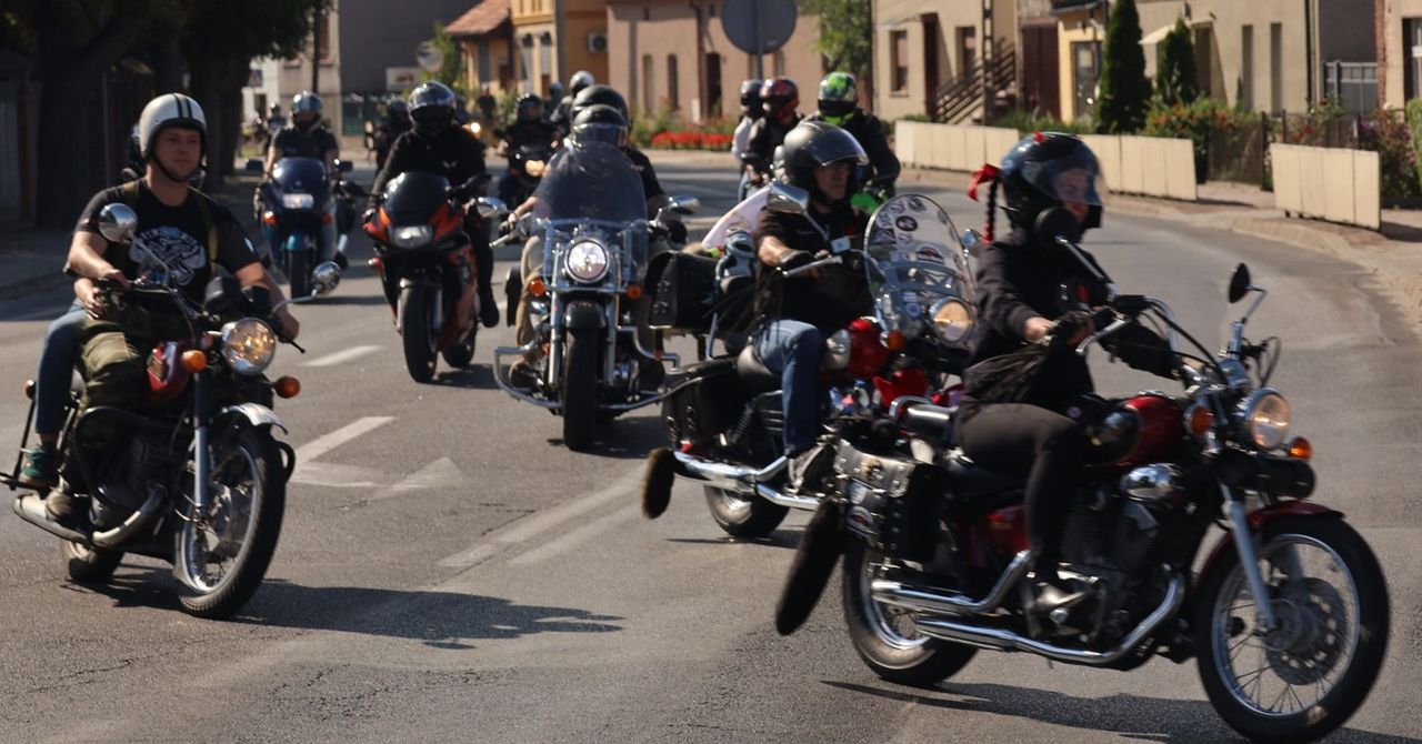 Kobylin: Za nami VI Motopiknik. Setki maszyn przejechały przez miasto