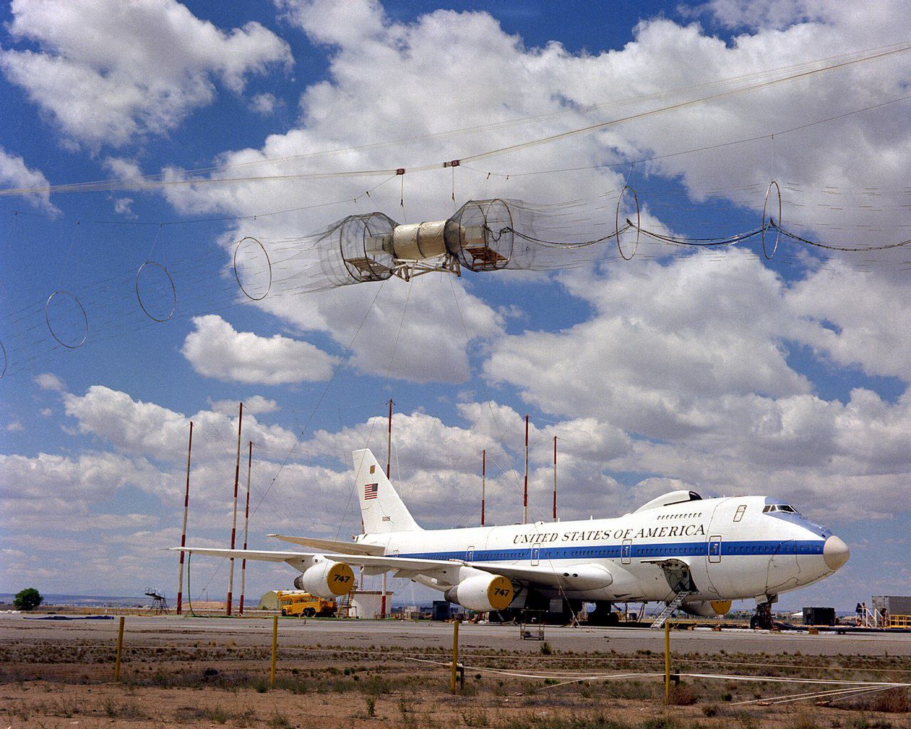 Boeing E-4 na stanowisku badawczym