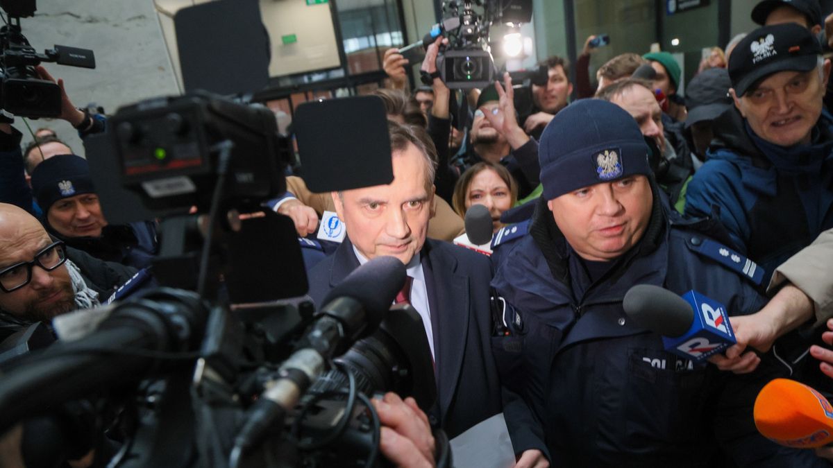 Zbigniew Ziobro
Rafa� Guz
rozmowa, studio, telewizja, telewizyjne, wywiad