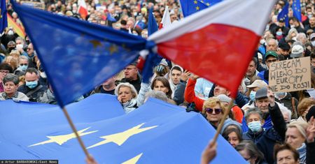 19 lat temu Polska weszła do UE. Oto bilans członkostwa