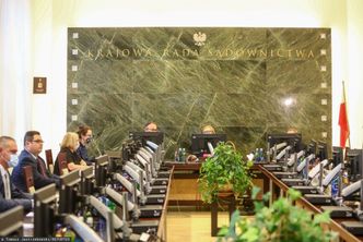 Członkowie KRS dostali diety 45 razy wyższe niż rok wcześniej. Kontrola NIK