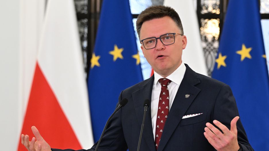Warszawa, 20.05.2025. Marszałek Sejmu Szymon Hołownia podczas briefingu prasowego przed rozpoczęciem posiedzenia izby w Warszawie, 20 bm. (amb) PAP/Radek Pietruszka