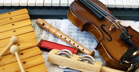 Dzieci, które grają na instrumentach, osiągają lepsze wyniki w nauce