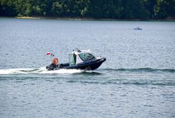 Łódzkie. Wędkarz wyskoczył z łódki podczas zawodów. Trwają poszukiwania