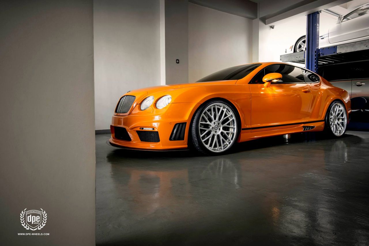 Bentley Continental GT według Wald International - mechaniczna pomarańcza