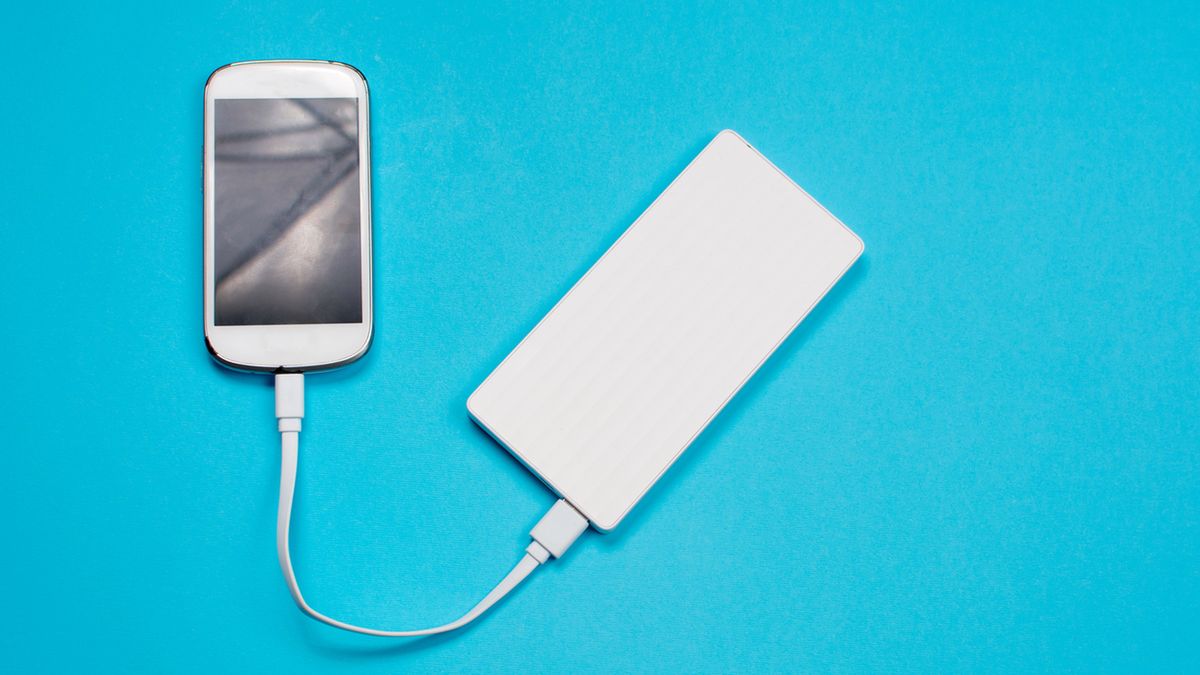 Najlepsze powerbanki, z którymi naładujesz smartfona poza domem 1