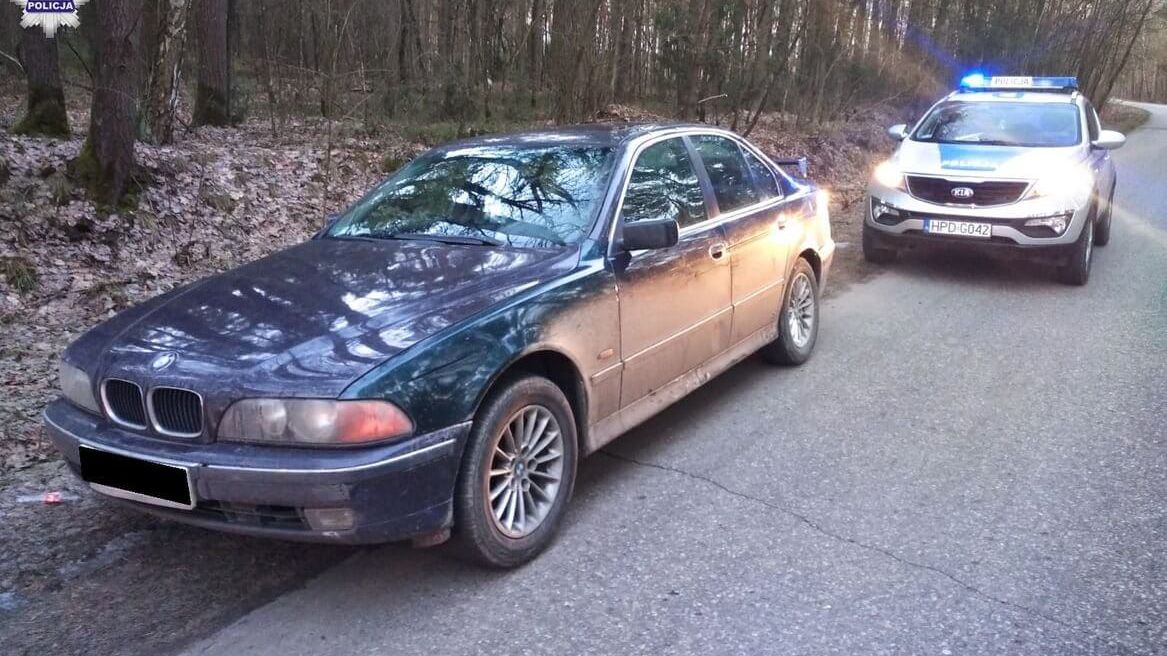 Kierowca BMW pił piwo w trakcie prowadzenia auta | fot. KPP Radzyń Podlaski