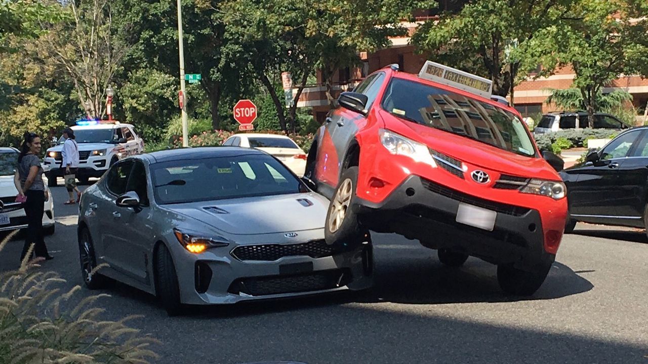 Kia Stinger pod taksówką