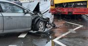 Warszawa: Po wypadku z autobusem kierowca uciekł z miejsca. Poszkodowana pasażerka w szpitali