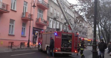Ukryty pożar na ul. Narutowicza w Lublinie. Ulica zamknięta dla ruchu