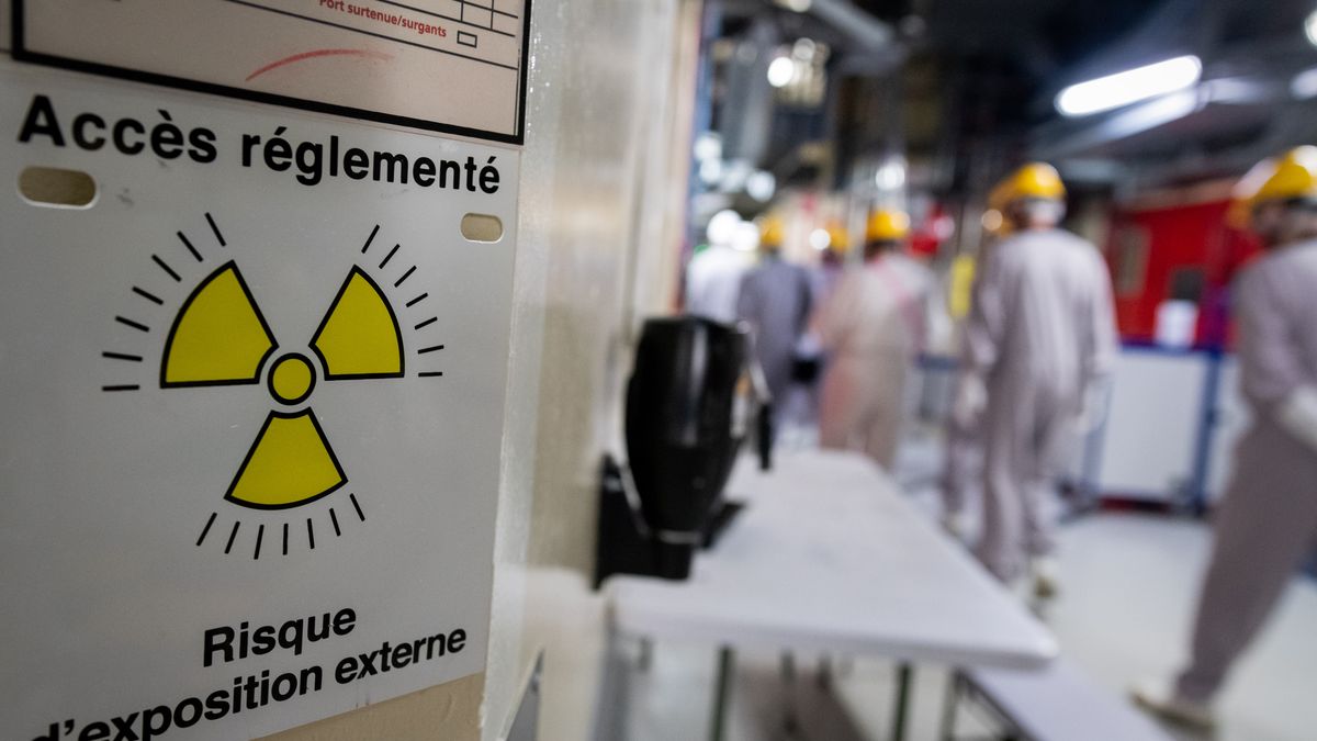 A safety sign at the entry to a reactor building at the Saint-Laurent nuclear power plant, operated by Electricite de France SA (EDF), in Saint-Laurent-Nouan, France on Thursday, March 30, 2023. French power prices rose as the nations largest utility EDF extended outages at its nuclear reactors and as strikes and maintenance problems continue to plague its fleet. Photographer: Benjamin Girette/Bloomberg via Getty Images