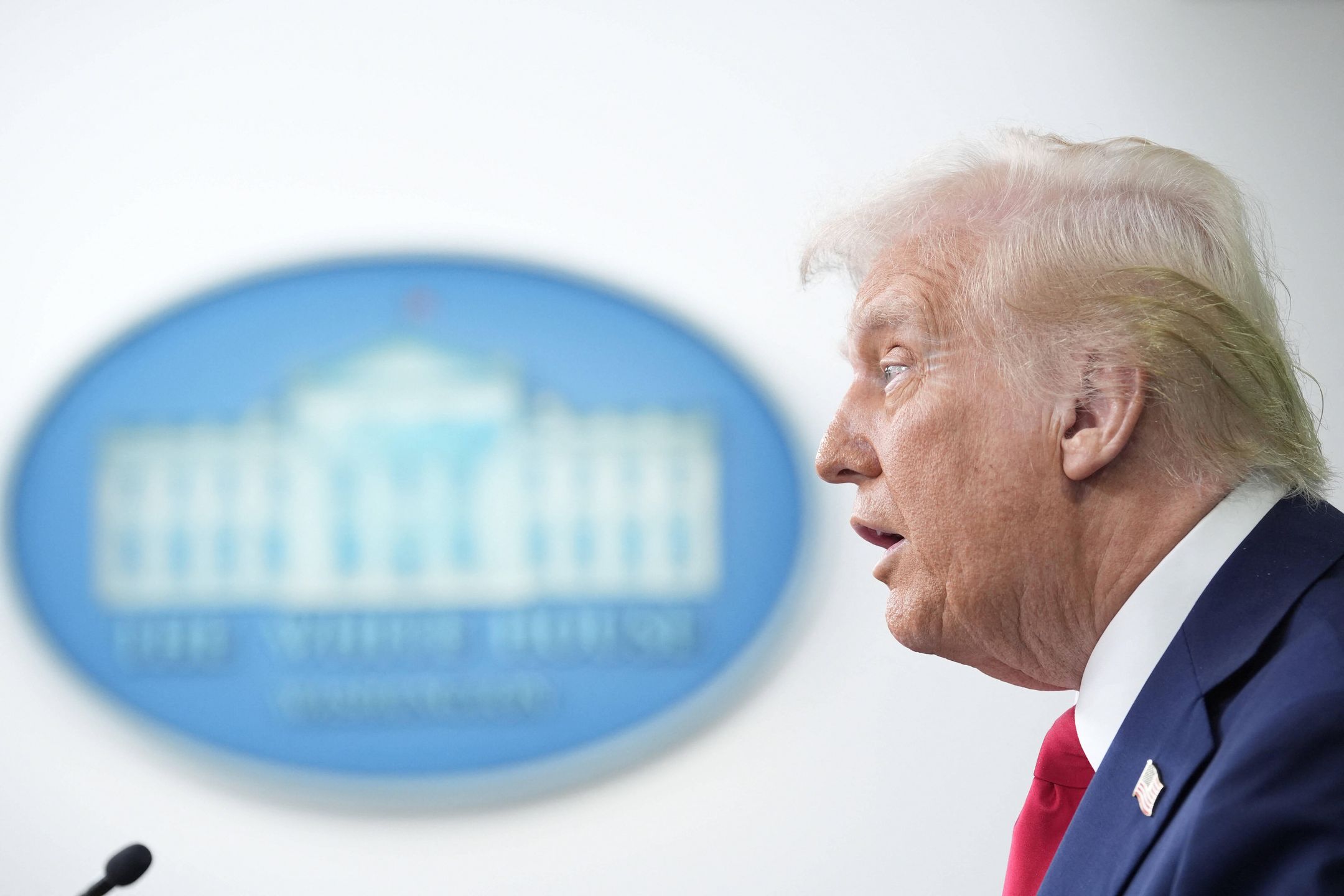 Donald Trump realizuje swoje obietnice wyborcze.