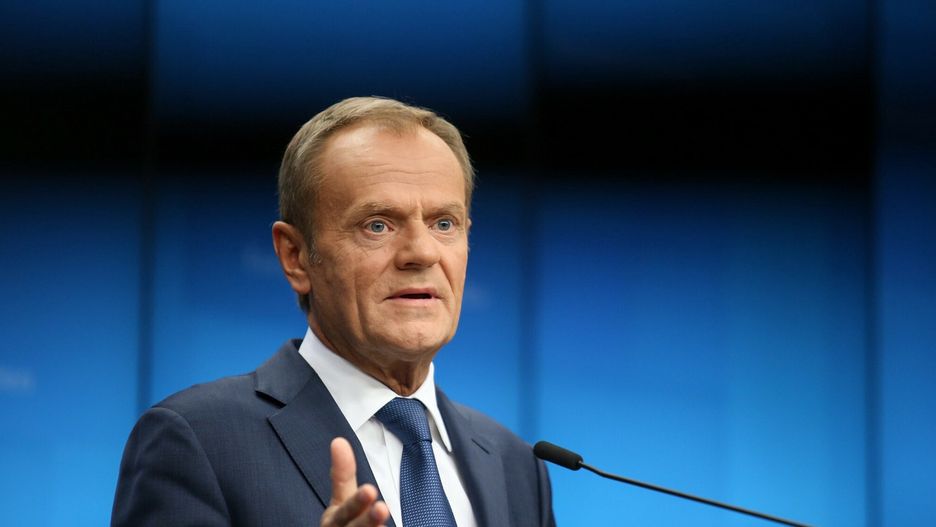 Giertych i Wrzosek szpiegowani. Tusk opublikował nowy wpis