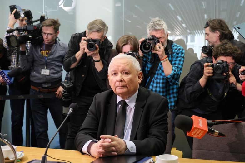 Prezes Kaczyński przed komisją śledczą ds. Pegasusa. Od początku wielkie emocje
