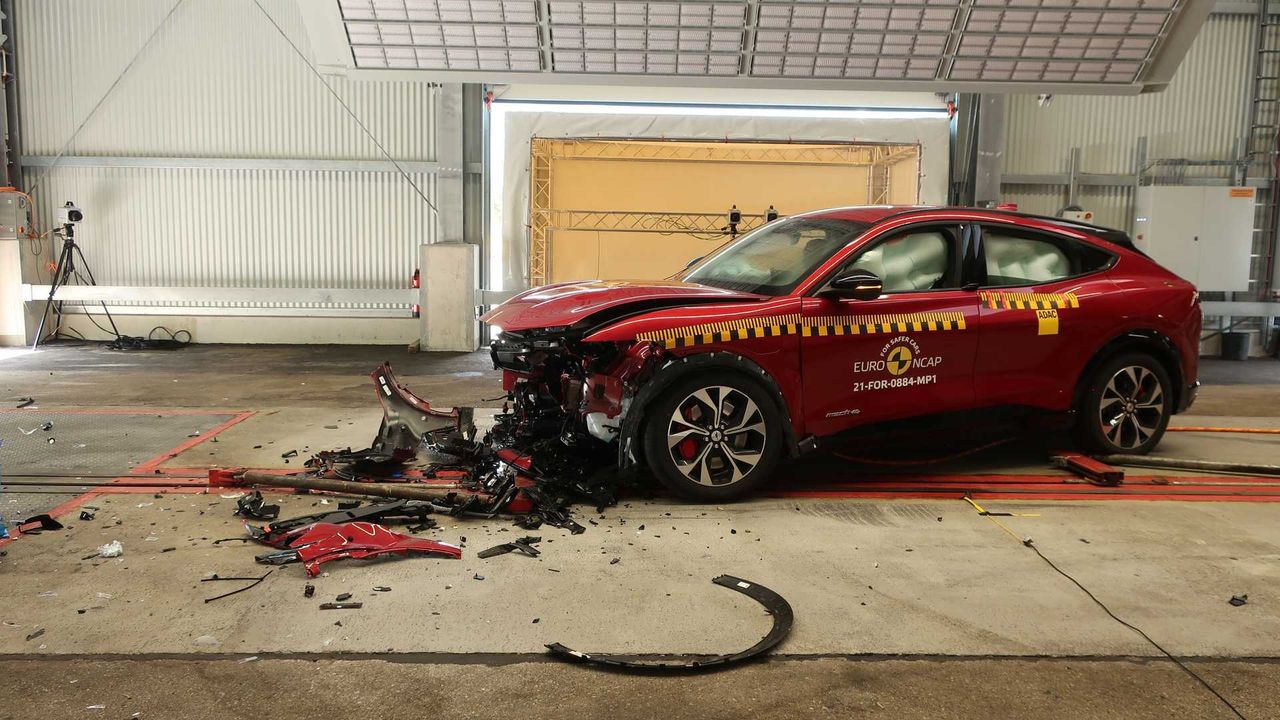 Euro NCAP rozbiło kolejne auta. Elektryki spisały się na medal