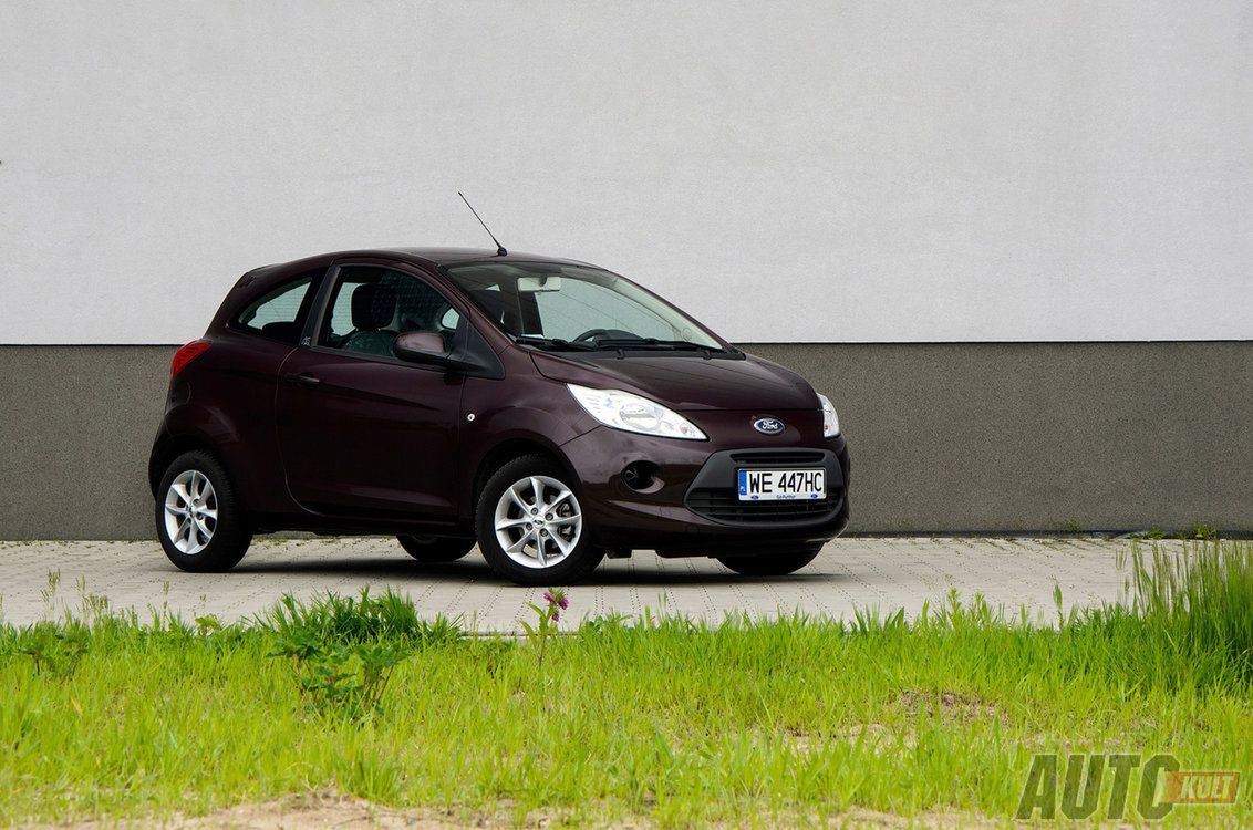 Ford KA technicznie jest niemal identyczny jak Fiat 500, ale stylistycznie zupełnie inny. Czy brzydszy? Kwestia gustu