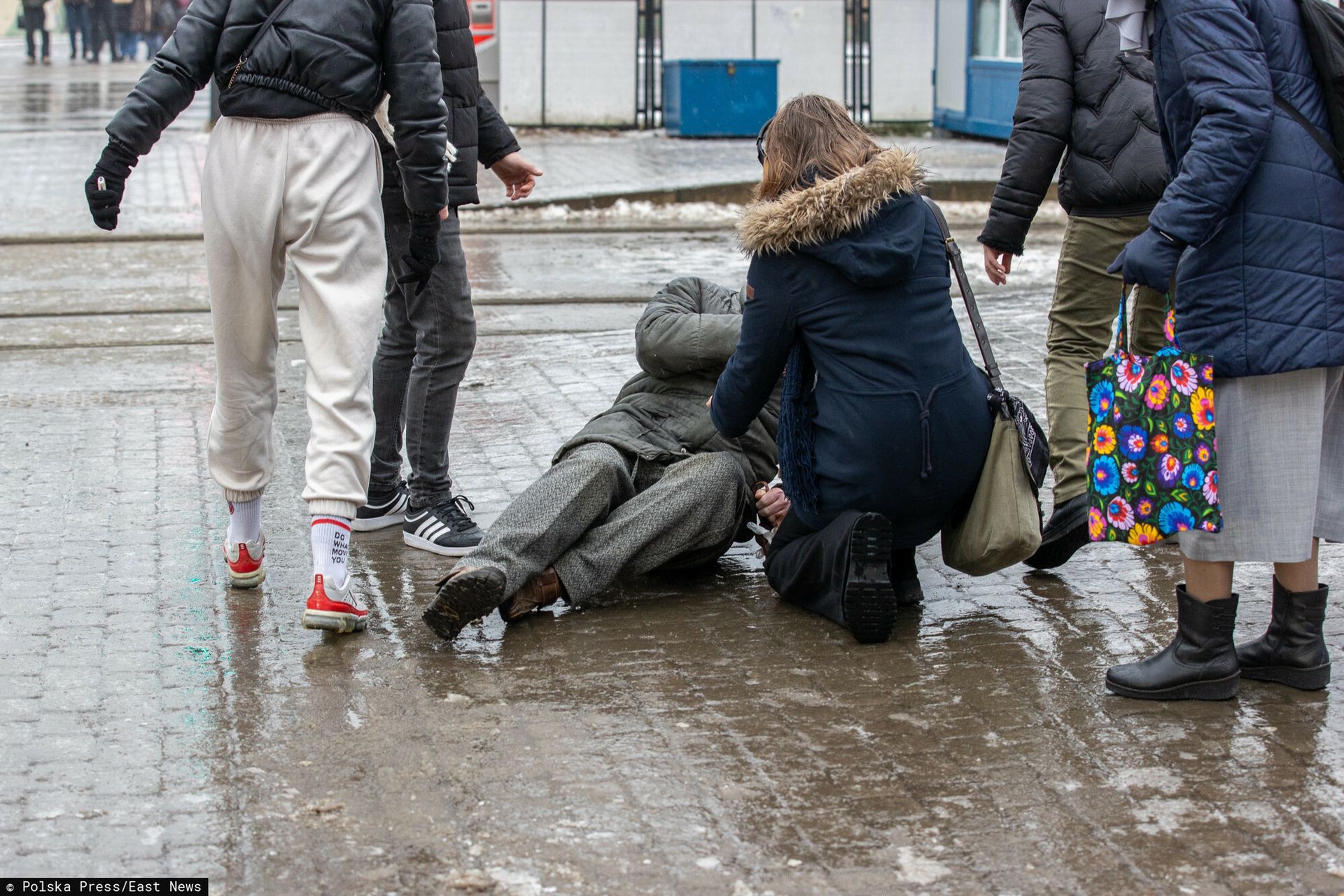 wiadomości,aktualności,WP Wiadomości Lodowisko na drogach i chodnikach. IMGW nie ma dobrych wieści