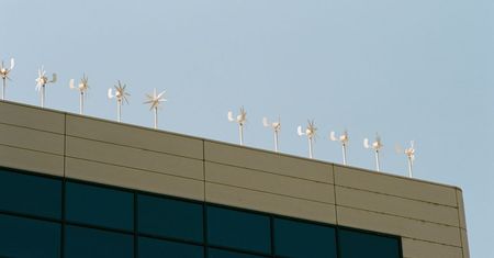 Warszawa. Na dachu ursynowskiego ratusza stanie turbina wiatrowa