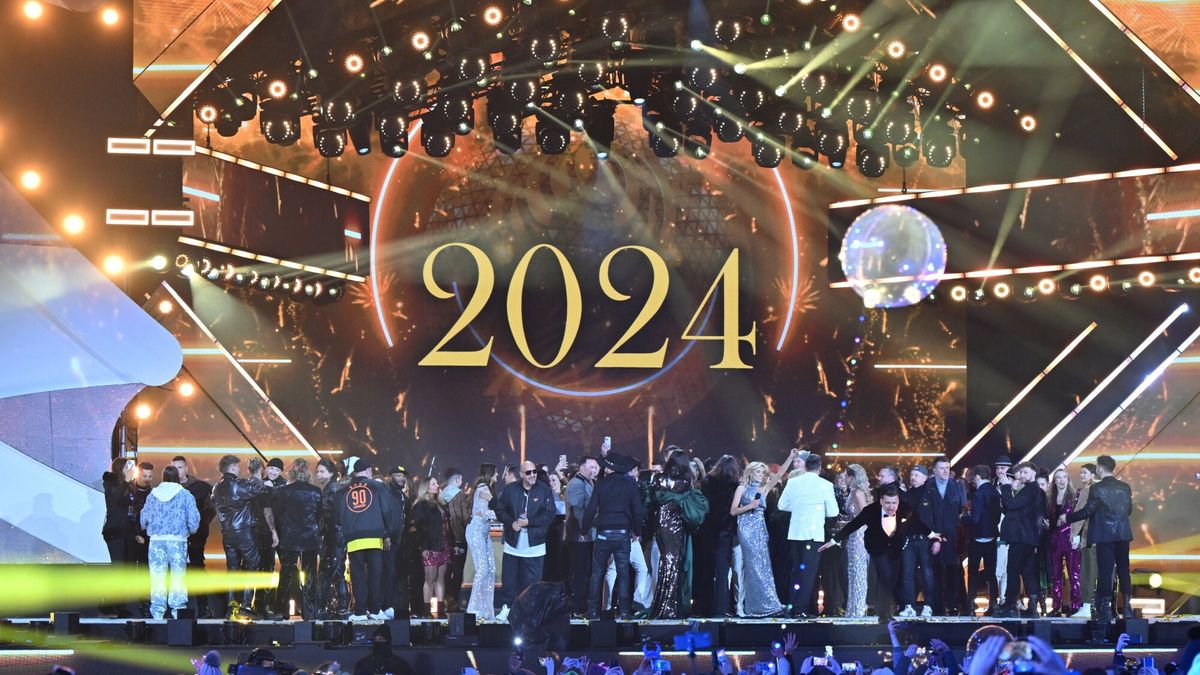 Sylwester z Dw�jk? w Zakopanem
Fot. Artur Barbarowski/East News, Zakopane, 31.12.2023. Sylwester z Dwojka na Rowni Krupowej w Zakopanem. Sylwester 2023/2024. Organizowany przez Telewizje Polska TVP program II. W koncercie wziely udzial gwiazdy polskiej i zagranicznej sceny muzyki rozrywkowej.
Artur Barbarowski