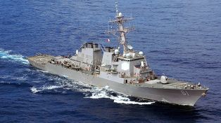 Rosyjski tankowiec zmienił kurs. Oto co zrobił amerykański niszczyciel