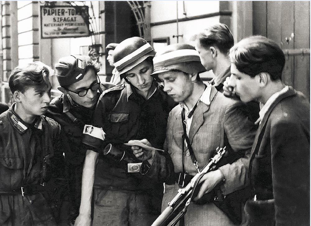 Powstanie Warszawskie: 63 dni życia i walki, czyli historia fotografów 1